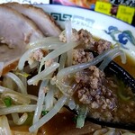 中華麺房 東龍 - 挽肉＆もやしをパチリ♯