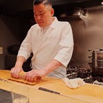 鮨 実紀 - 週末ロールの様子（私達の回が２回転目で明日が休みで食材を残せないからとのことで偶然提供されたもの）