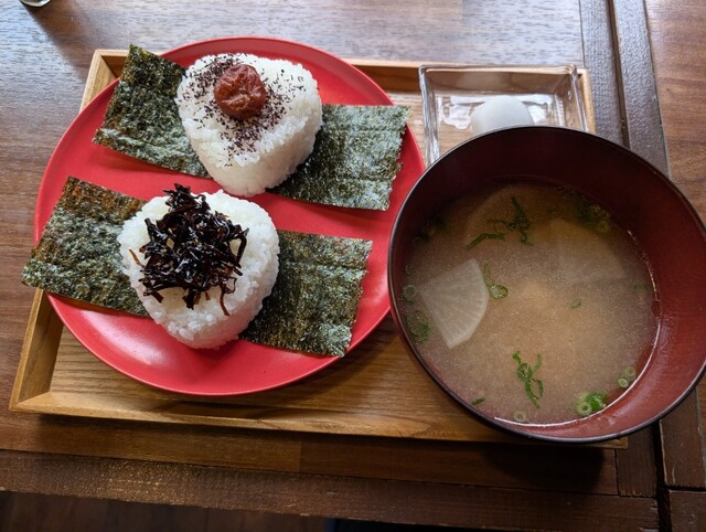 フレンチおむすび ミシュランスターシェフの手作りおむすび！シェフ自らが作った具材で