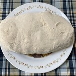 ブーランジェリー スドウ - きな粉入りの粉糖に包まれています！