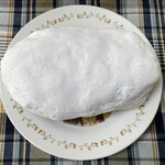 ブーランジェリー スドウ - 粉糖に包まれた贅沢パン！