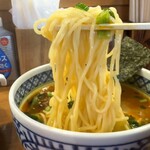 麺飯食堂 なかじま - 「ピリ辛マーラーメン」の麺
      2024年12月26日