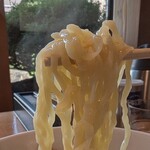 喜一 - ツルツル感マックスの中太麺