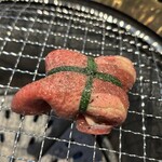米沢牛・焼肉 さかの - ★肉汁ネギタン塩（1個・299円税込）★