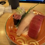 回転寿しトリトン 旭神店 - まぐろ三昧¥539