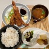 キッチン和 - エビとカキのフライ盛り（1050円）