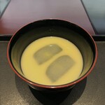 茶房 半兵衛 - よもぎ麩の白味噌仕立て