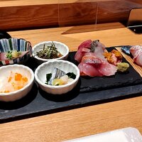 小野の離れ 博多本店 - 刺身盛り合わせ12点盛り（胡麻鯖付）（2024.11）