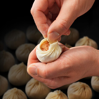 【料理長の腕が鳴る】五感で楽しむ本格四川料理〈手作り点心〉