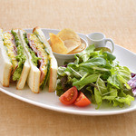 カフェ・ラ・ミル 吉祥寺ダイヤ街店