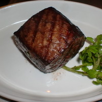 熟成和牛ステーキグリルド エイジング・ビーフ 横浜店 - ウチモモ