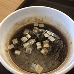 めん処 きよ洲 - バルサミコ酢入りの佐助豚の脂たっぷりの醤油ダレが旨い！