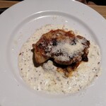 イタリアンバル AMIGO - ハーブでマリネした鶏もも肉のロースト・マスタードクリームソース