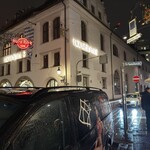 Hofbräuhaus - ハードロックカフェの奥のお店です