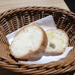 イタリアンバル AMIGO - パン