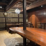 茶館きっかわ 嘉門亭 - 大きなテーブルと輝かしいシャンデリア♡
