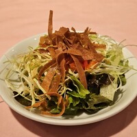 シェフス - パイコー丼 1,200円 のサラダ