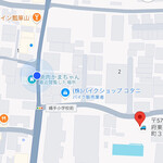 かまちゃん - 青丸がお店で赤ピンが駐車場になります。