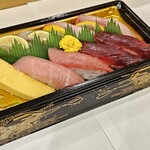 築地すし 竹若 - 本まぐろと白身
