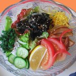 Serina - 今年もこの時期からはじめる事になりました、サラダラーメンに温泉卵を加えてパワーアップ”です