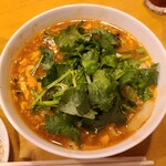 刀削麺荘 唐家 - サンラー刀削麺