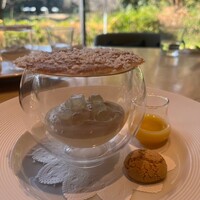 TEIEN Restaurant comodo - 見た目からはティラミスとはわからない演出