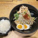 かぐら - 鶏まぜそばに味玉トッピングとライス