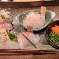 八吉 新宿西口店 - 刺身4種盛り合わせ