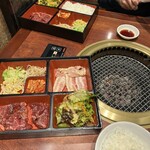 焼肉 三千里 北口店 - 