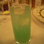 横浜ロイヤルパークホテル - 30th Anniversary Special Cocktail Seiko Blue（ライチリキュール・グレープフルーツジュース・ブルーキュラーソーリキュール）淡い上品な甘さとライチのエキゾチックなフレーバー漂うカクテル