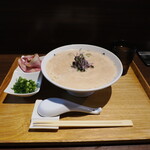 NIBOSHI MANIA - イケナイカニキモチーノ着丼