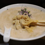 NIBOSHI MANIA - イケナイカニキモチーノの麺