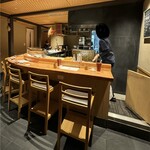 呑小路 やま岸 - 店内風景