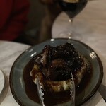 DAVELLO gastropub - 牛スネ肉の赤ワイン煮込み