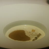 レ セゾン - ③【スープ】
                      玉葱と36ケ月熟成コンテチーズのスープ