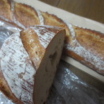 パナデリーヤティグレ - 天然酵母のバケット、天然酵母の田舎パン