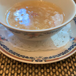 ホテルオークラ 中国料理「桃花林」 日本橋室町賓館 - 蟹肉入りふかひれスープ〜トロリと‥濃厚な味わいで‥美味しい〜‥はい‥おかわり〜って‥笑笑‥♡