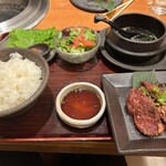 松屋 箕面店 - 