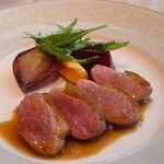 ベージュ アラン・デュカス 東京 - 