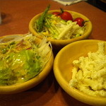 焼肉　三周家 - これらも食べ放題。