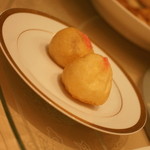 王朝 - 「王朝の味覚」（ディナー１１,８１８円・サービス料別途）のあずきあん入り揚げバナナ。２０１４年５月