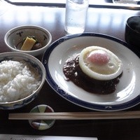 横浜瀬里奈 ステーキドーム - 数量限定ハンバーグランチ（これにモヤシ炒めと味噌汁か付く）