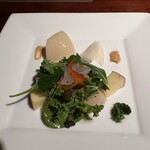 蕎麦懐石 無庵 - カルパッチョ、奥に蕪と大根。手前にクレソン、真鯛、帆立、林檎