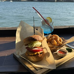 バズ キッチン - 