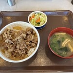 すき家 - 牛丼おしんこランチセット