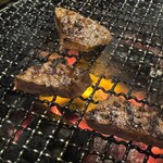 炭火焼肉徳重 - 