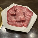 炭火焼肉徳重 - 