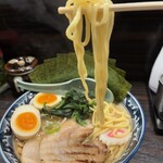 麺屋 武士道 - 特製！濃厚豚骨ラーメン(醤油・並)