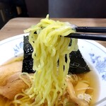 COPAL - 麺リフト⤴️ 細麺がスープを絡めて旨し♭