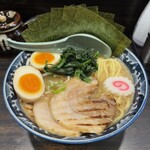 麺屋 武士道 - 特製！濃厚豚骨ラーメン(醤油・並)